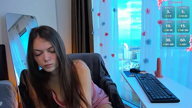 Alice neon online show from December 4, 2025, 12:53 am