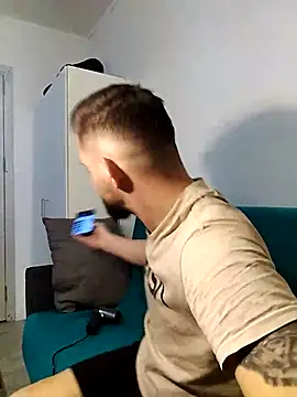 Snapshot of iurinicola chatting on February 10, 2026, 10:25 pm iurinicola online show from February 10, 2026, 10:25 pm