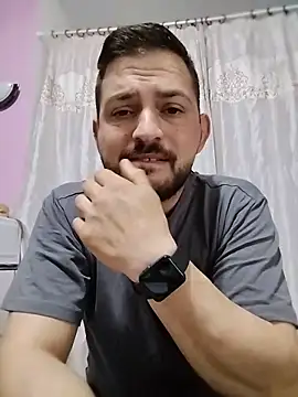 Snapshot of iurinicola chatting on May 22, 2026, 3:28 pm iurinicola online show from May 22, 2026, 3:28 pm