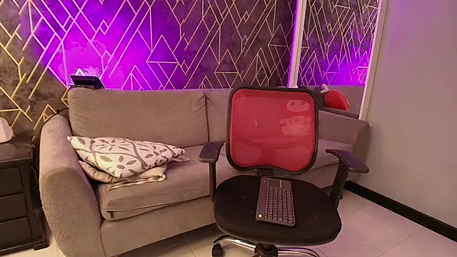 Tahara Romanov online show from March 15, 2025, 6:10 pm