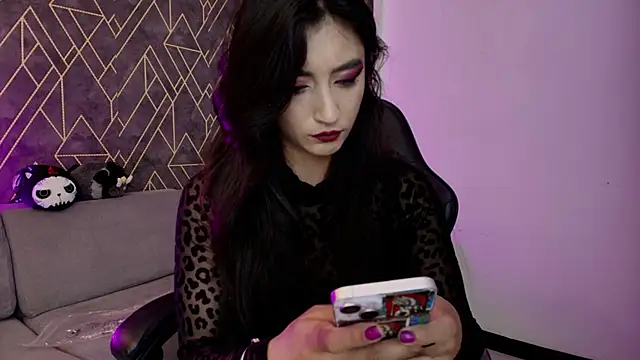 Tahara Romanov online show from March 4, 2026, 2:34 pm