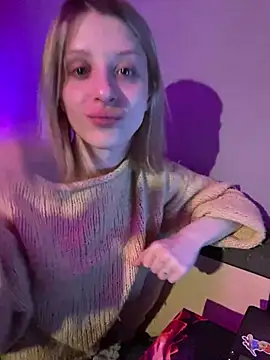 amorearte m online show from March 3, 2025, 9:26 pm