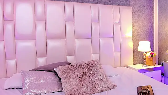 ArianaaGrace online show from March 10, 2025, 6:01 pm