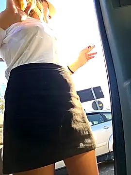 Melody73 online show from November 15, 2025, 11:51 am