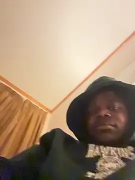 Julesgram online show from November 28, 2025, 11:40 pm