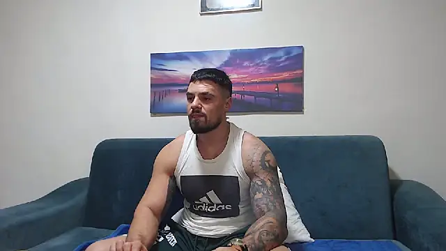 Tiberius hunk online show from November 26, 2025, 6:03 am