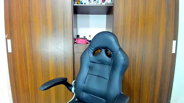 Dreamastercum  online show from September 17, 2025, 7:37 pm