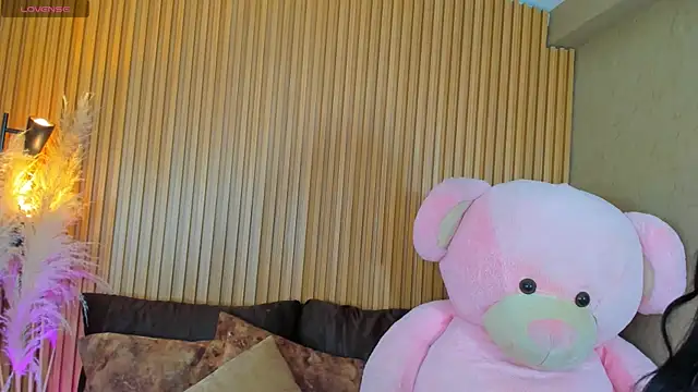 AlexiaAbbey online show from April 13, 2026, 7:19 pm