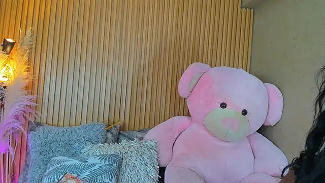 AlexiaAbbey online show from April 14, 2026, 6:36 pm