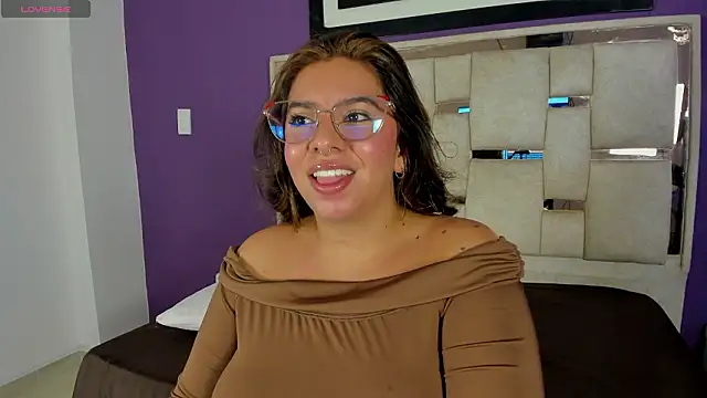 emilyy cooperr online show from March 12, 2026, 12:22 pm