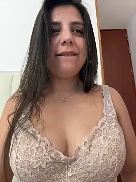 AliceGarc online show from October 22, 2025, 10:31 pm