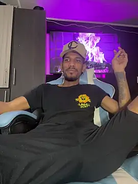 Miguel bigcock online show from March 11, 2025, 4:40 pm