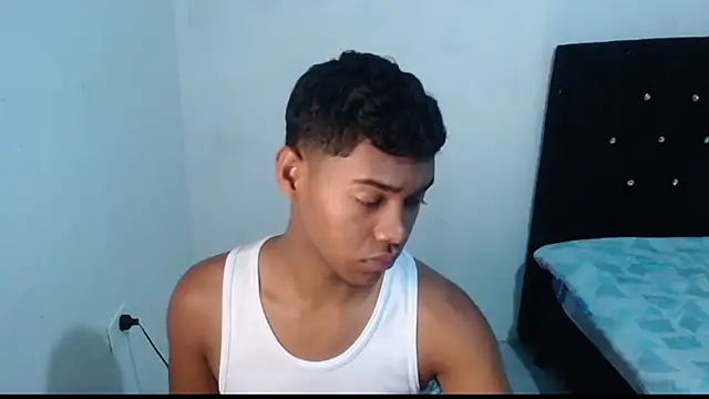 Jampier sexyboy online show from March 12, 2025, 4:35 pm