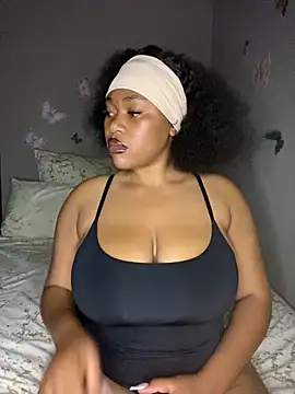 Snapshot of CuteSexyBoobz chatting on February 1, 2026, 9:46 pm CuteSexyBoobz online show from February 1, 2026, 9:46 pm