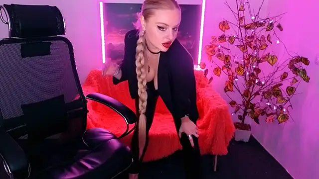 Snapshot of Miss_Alice_Silver chatting on November 21, 2025, 5:22 pm Miss Alice Silver online show from November 21, 2025, 5:22 pm