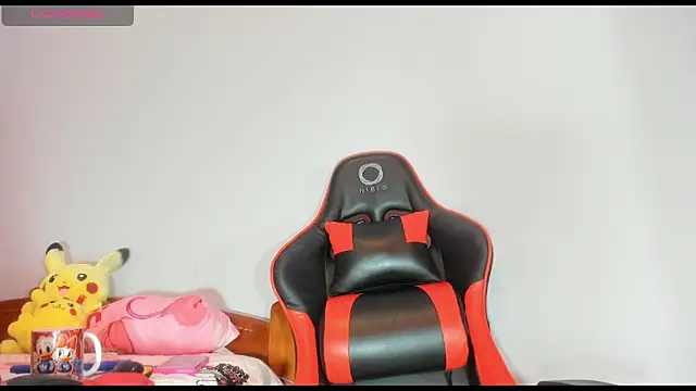 hot-nikol online show from February 11, 2026, 2:05 am