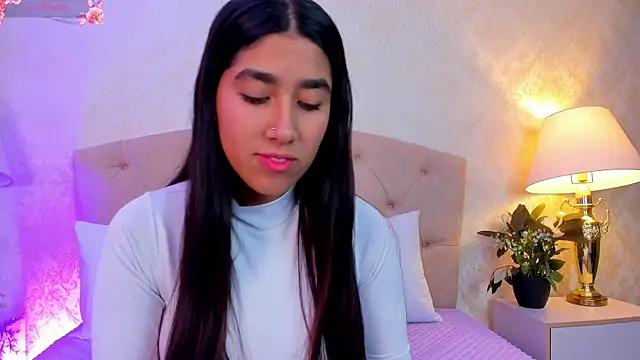 Mia Montess online show from June 2, 2026, 1:02 pm