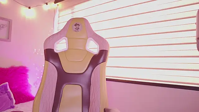 tommy blue online show from March 25, 2026, 12:22 pm