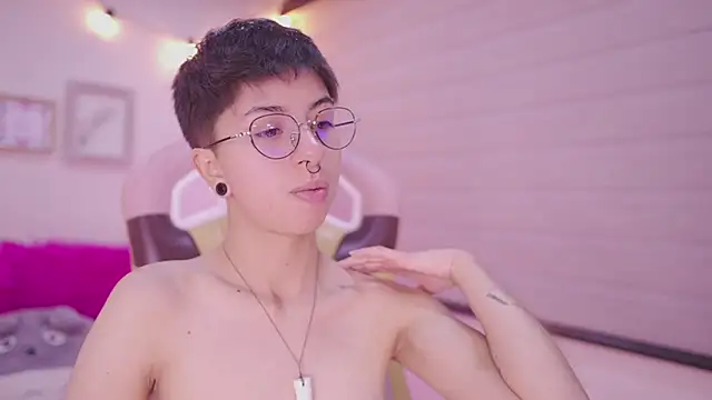 tommy blue online show from April 11, 2026, 1:54 am