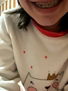 Snapshot of floooohv chatting on September 19, 2025, 9:00 am floooohv online show from September 19, 2025, 9:00 am