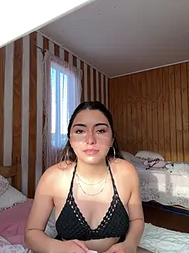 Snapshot of floooohv chatting on February 7, 2026, 10:46 pm floooohv online show from February 7, 2026, 10:46 pm