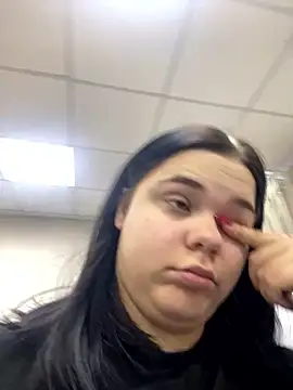 Eliss Shyyo online show from January 15, 2026, 7:57 am