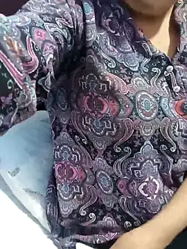 Tonhermosa online show from March 26, 2026, 1:22 am