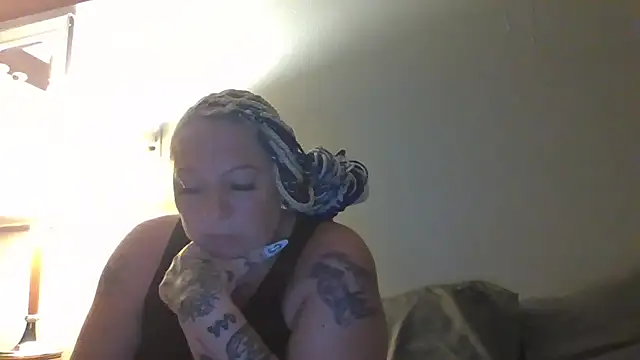 Snapshot of livieblainn chatting on July 21, 2026, 2:25 am livieblainn online show from July 21, 2026, 2:25 am