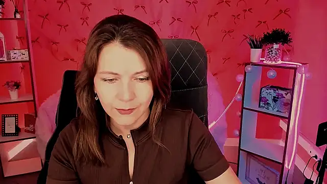 NicoleHitman online show from March 5, 2026, 1:07 pm