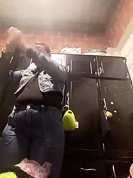 Antonela45 online show from February 16, 2026, 3:02 am