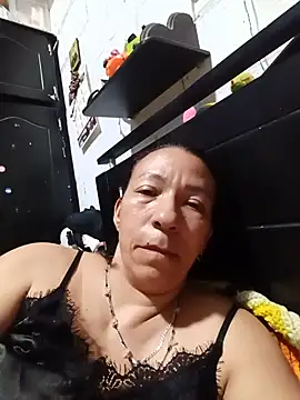 Snapshot of Antonela45 chatting on June 13, 2026, 1:03 am Antonela45 online show from June 13, 2026, 1:03 am