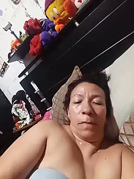 Snapshot of Antonela45 chatting on July 15, 2026, 12:16 am Antonela45 online show from July 15, 2026, 12:16 am