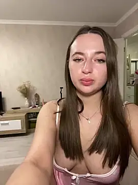 AlisaQSky online show from April 25, 2026, 6:49 pm