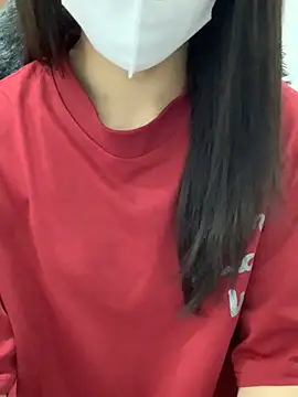 Lyly2525 online show from March 13, 2025, 5:18 pm