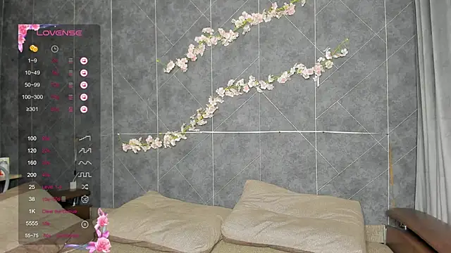 EvaTheHeart online show from November 15, 2025, 12:30 am