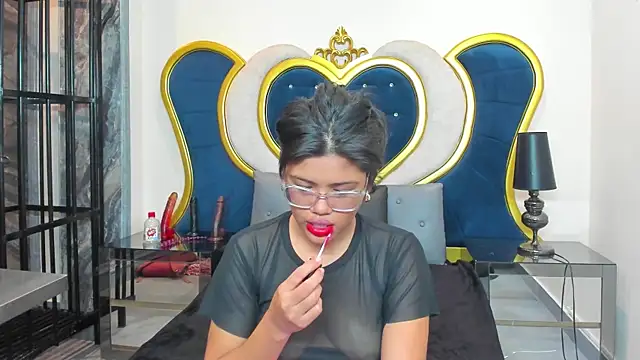 NovaMichel online show from November 13, 2025, 11:31 am