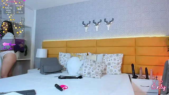 LeilaHiuston online show from February 22, 2026, 12:01 am