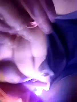 Snapshot of horniestboi chatting on February 19, 2026, 5:53 pm horniestboi online show from February 19, 2026, 5:53 pm