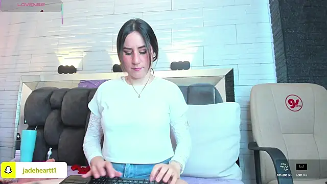 jade heartt online show from September 24, 2025, 7:17 pm