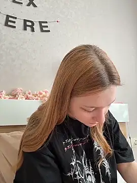 Bonechka online show from April 2, 2026, 7:39 am