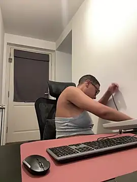 Melia Rayne online show from April 15, 2026, 9:16 am