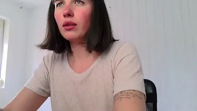 Snapshot of neferutt chatting on April 8, 2026, 4:07 pm neferutt online show from April 8, 2026, 4:07 pm