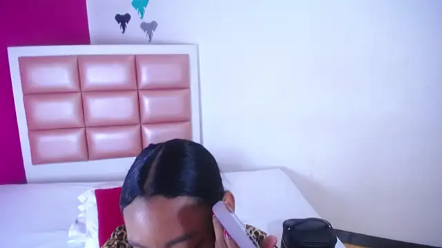 Snapshot of tiny_sarah1 chatting on October 29, 2025, 3:36 pm tiny sarah1 online show from October 29, 2025, 3:36 pm