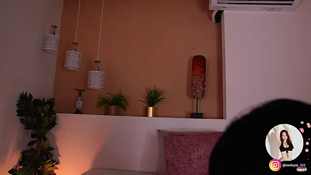 alison222  online show from November 13, 2025, 8:19 pm