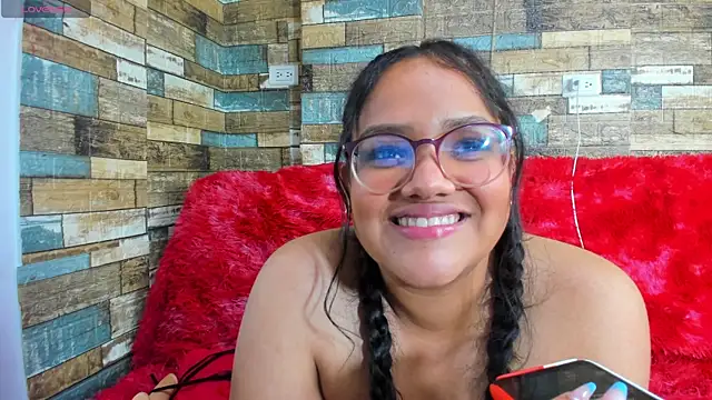 Snapshot of eimy_cute_0_0 chatting on March 19, 2025, 8:34 am eimy cute 0 0 online show from March 19, 2025, 8:34 am