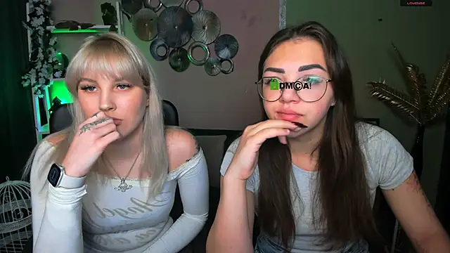 kiki swan online show from December 22, 2025, 7:05 am