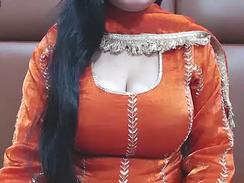 RealNaina online show from February 8, 2026, 5:27 pm