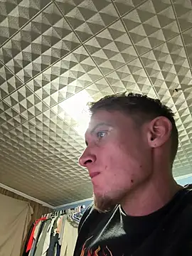 Ilovepussy1911 online show from March 22, 2026, 4:05 am