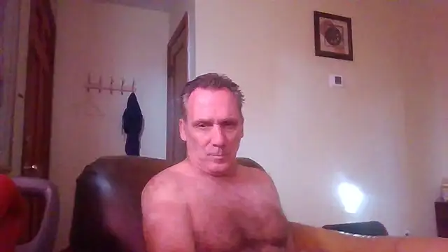 Snapshot of HunkofRock chatting on September 9, 2025, 1:10 pm HunkofRock online show from September 9, 2025, 1:10 pm