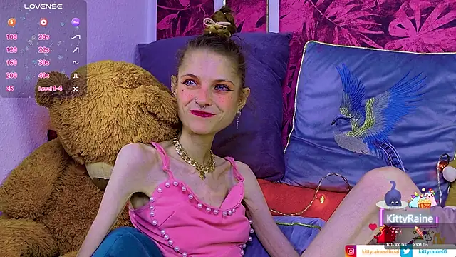 KittyRaine online show from June 3, 2026, 1:14 pm